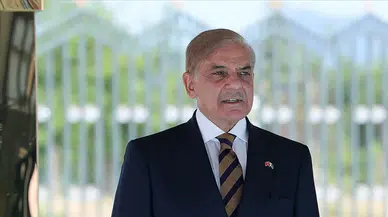 Pakistan Başbakanı, İsrail'in İran'a yönelik saldırılarını kınadı