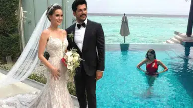 Balayını tek kıyafetle bitirdi!