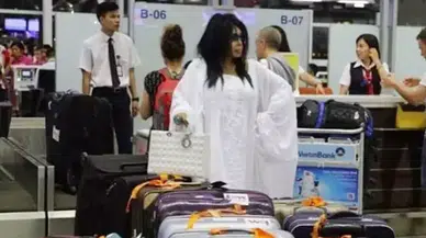 Bülent Ersoy 40 bavulla gitti, 61 bavulla döndü!