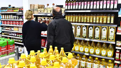 İzmir Büyükşehir Belediyesi Marketi İZMAR, uygun fiyatlarıyla dar gelirliye nefes oldu