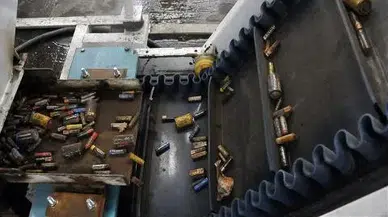 Ege Üniversitesi'nde atıklardan elektrik ve ısı yalıtım malzemesi üretildi