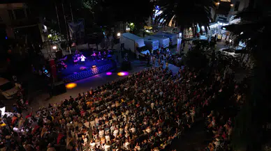 Çeşme'de Dünya Müzik Günü'nde Tenor Hakan Aysev ve Korodan Unutulmaz Konser