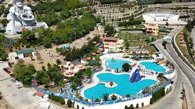 İzmir Karabağlar’da hem uygun fiyatlı Kar Kafe, Aqua Yaşam Havuzları ve Gemi Restoran İlgi Görüyor