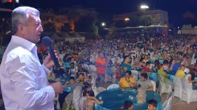 MENEMEN'DE 6 BİN KİŞİLİK SAHUR SOFRASI