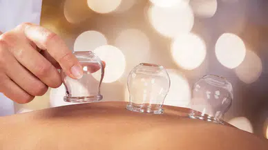 Ruhsatsız hacamat yaptıkları iddia edilen çifte 10'ar ay hapis cezası