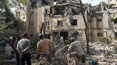 İsrail açıkladı! Gece saatlerinde 70'den fazla savaş uçağı Tahran'ı vurdu