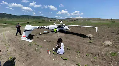 Bilecik'te eğitim uçağı kırıma uğradı: Ters döndü