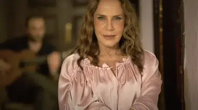 'Sertab Erener, başkanı kovarak şov yapacağına, işini iyi yapsaydı'