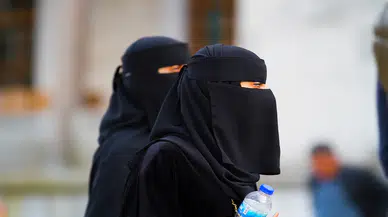 Danimarka'da tartışma yaratan yasak: Burka yasaklandı