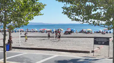 Balıkesir'de Altınkum sahilinde plaj voleybolu heyecanı başlıyor!