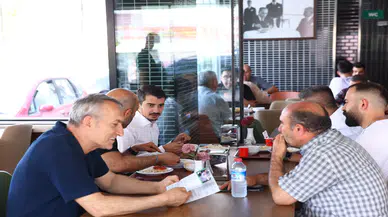 Çankaya Belediye Başkanı Hüseyin Can Güner, Vatandaşlarla Birlikte Öğle Yemeği Yedi