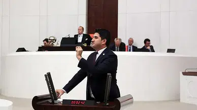 CHP'li Adıgüzel, İstanbul Üsküdar'da hilafet çağrılarının yapıldığı mitingi Meclis gündemine taşıdı