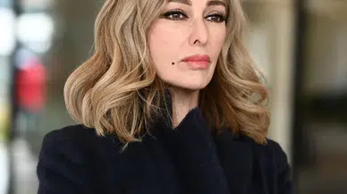 Zerrin Tekindor: Çok Yakın dizisiyle yeniden gündemde, özel hayatı merak konusu!