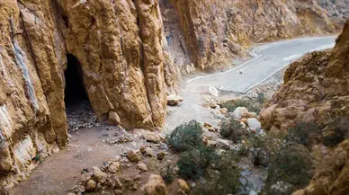 PKK'dan tarihi silah bırakma etkinliği: Casene Mağarası'nda özgür irade ile imha edildi!