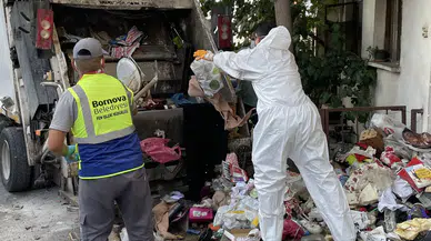 İnsanlık dışı koşullara Bornova Belediyesi’nden müdahale: Çöp ev temizlendi, yedi yıllık kabus son buldu