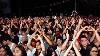 Vahap Seçer Üniversite için Mersin'e Çağırıyor: "10 numara öğrenci kenti!"