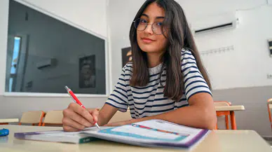 LGS Aydıncık Birincisi Kurs Merkezi’nden: Duru Uzun 455 Puanla Zirvede!