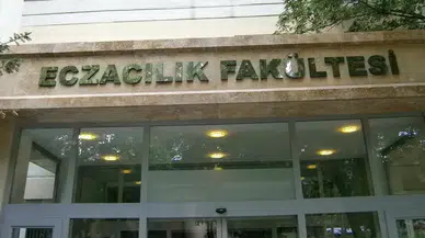İstanbul Eczacı Odası’ndan Sert Uyarı: “Eczacılık Fakülteleri Ticarethane Oldu”
