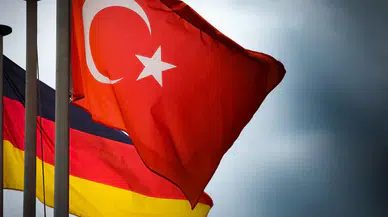 Fürth'te 15 Temmuz Anma Etkinliği: Şehitler İçin Saygı Duruşu ve Konuşmalar