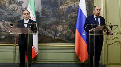 Lavrov ve Arakçi, İran krizine diyalogla çözüm arayışında bir araya geldi
