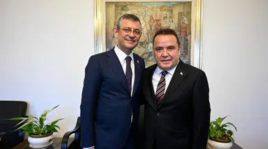 Özgür Özel, tutuklu Başkan Muhittin Böcek'i ziyaret ederek dayanışma gösterdi!