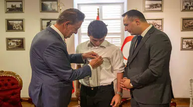 Hüsnü Bozkurt’tan Başkan Eşki’ye ziyaret: “Gençlerle umut büyüyor”