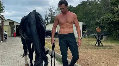 Aras Bulut İynemli Üstsüz Pozuyla Sosyal Medyayı Salladı: Doğallığın ve Gücün Yeni Sembolü!