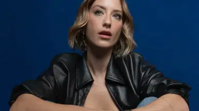 “Sarışınlar Daha Çok Eğleniyor” Diyen Hazal Kaya, Yeni Haliyle Büyüledi