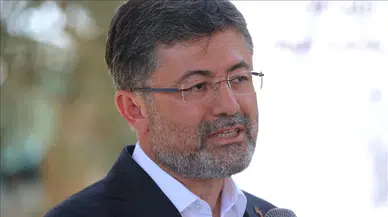 Bakan Yumaklı: Üç İlde Yangınlar Kontrol Altında, Soğutma Çalışmaları Sürüyor