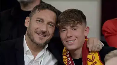 Francesco Totti’nin Oğlu Cristian Futbolu Bıraktı: "Soyadım Yük Oldu"