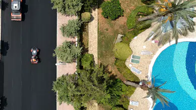 Yenişehir’de Bozuk Yol Kalmıyor: Büyükşehir’den Hızlı Müdahale