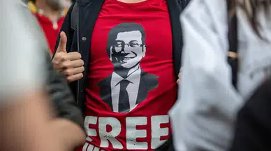 CHP Gençlik Kolları, Paris’te "Free İmamoğlu" Desteğiyle Türkiye’nin Demokrasi Mücadelesini Gündeme Taşıdı