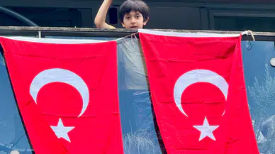 Cumhurbaşkanı Erdoğan’ın bayrak çağrısına İstanbul’dan anlamlı yanıt!