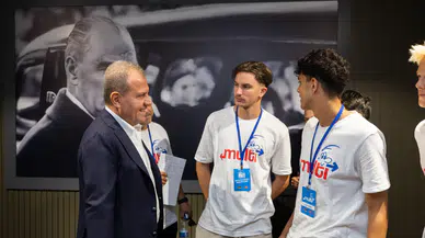 Oberhausenli Öğrencilerden Başkan Seçer’e Ziyaret: “Mersin Özgürlükler Kenti”