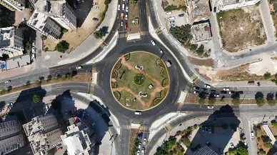 BÜYÜKŞEHİR’İN TAVUSKUŞLU KAVŞAK’TAKİ DÜZENLEMESİ TRAFİĞİ RAHATLATTI