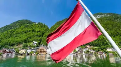 Avusturya'da cinnet! Türk baba ailesini katletti