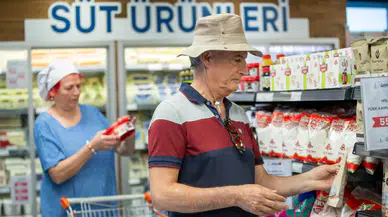 İZMAR 9. Şubesini Kemeraltı’nda Açtı: “Hem fiyatlar hem ürünler çok güzel”