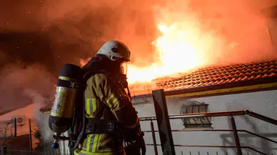 İzmir’de 40 Dereceyi Aşan Sıcaklıklar: İtfaiyeden Hayati Uyarı