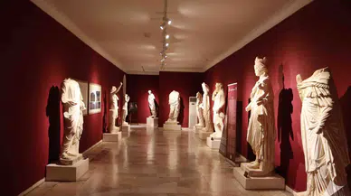 Antalya Arkeoloji Müzesi'nin yıkımına itiraz edildi: Kültürel mirası koruma çağrısı!