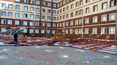 Siirt'te öğrenci yurdunun çatısı çöktü