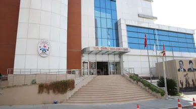 Çocuklardan Yetişkinlere Sanat Atölyeleri: Çiğli Belediyesi Yazı Renklendiriyor