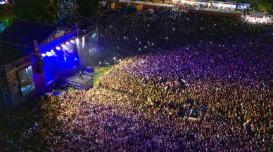 İzmir Enternasyonal Fuarı’nda sanat, müzik ve eğlence dolu gecelerin programları belli oldu