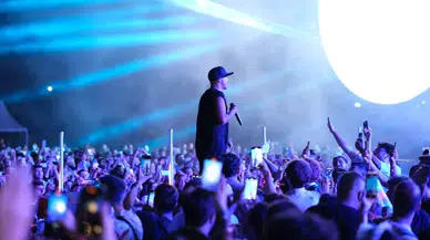 Manga’dan Rock Rüzgarı: İstanbul Festivali’nde Sahne Stili ve Performansıyla Büyüledi