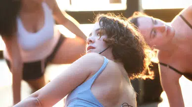 Açık Havada Yoga ile Bodrum’da Sağlıklı Yaşam Destekleniyor