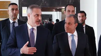 Türkiye-Mısır Diplomasi Rüzgarı: Hakan Fidan Alameyn’de Bedir Abdulati ile Bir Araya Geldi