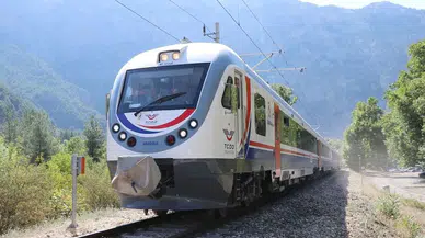 Adana-Mersin tren seferleri durduruldu, CHP'li Sümer vatandaş mağduriyetini TBMM gündemine taşıdı!