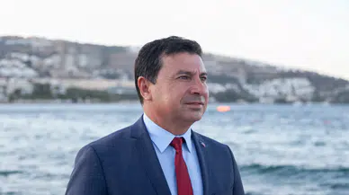 Ahmet Aras CHP'den ayrılma iddialarına yanıt verdi: "Aldığım oyları zimmetime geçiremem"