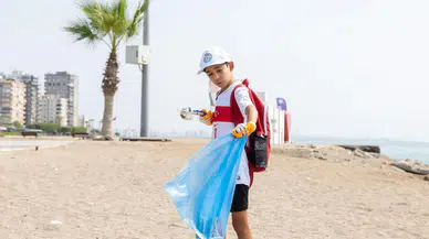 “Takipçi Sayım Kadar Çöp Topluyorum” Diyen Aras ve Mezitli Belediyesi El Ele Verdi