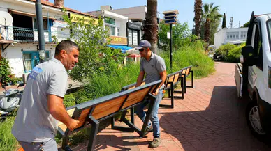 Bodrum Belediyesi, eski kent mobilyalarını yenileriyle değiştiriyor!