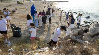 Mersin’de ‘Takipçi Sayım Kadar Çöp Topluyorum’ Akımı Büyüyor!